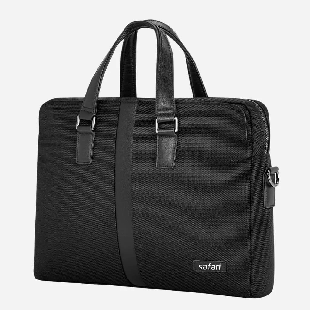 Safari Classic Messenger Bag - Black — product view